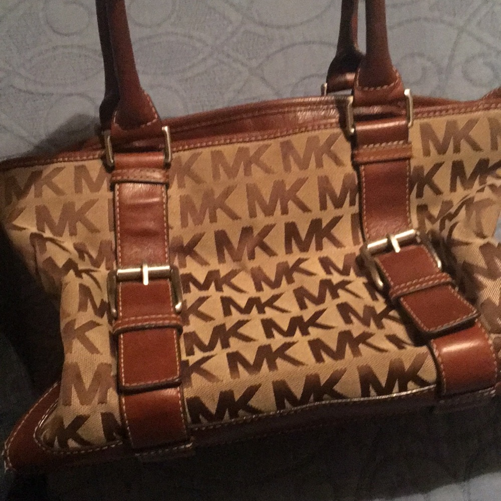 Michael Kors purse